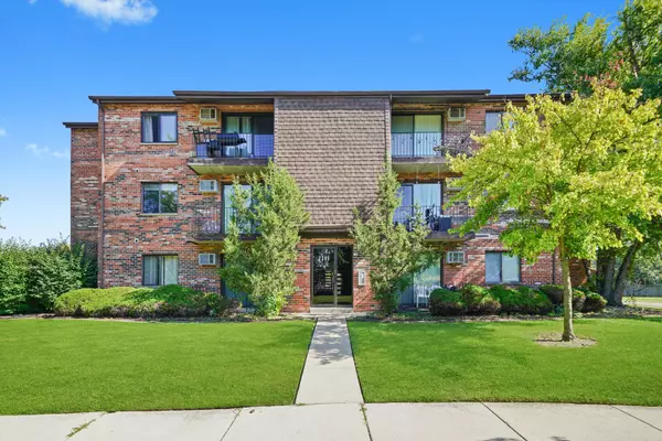 7305 Tiffany DR #1A, Orland Park, IL 60462