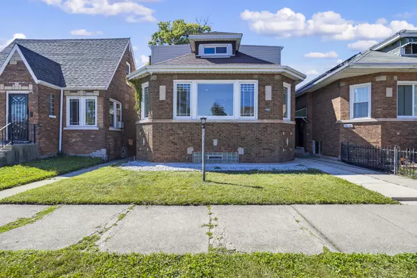 10152 S Calumet AVE, Chicago, IL 60628