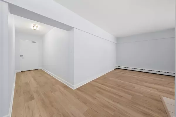Chicago, IL 60640,4960 N MARINE DR #117