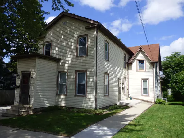 329 Exchange ST, Sycamore, IL 60178
