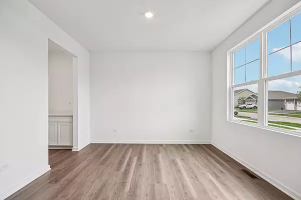 Huntley, IL 60142,9957 Edgebrook LN