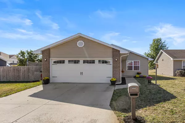 Champaign, IL 61822,3723 Sandstone DR