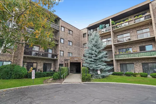 1400 N Elmhurst RD #302, Mount Prospect, IL 60056