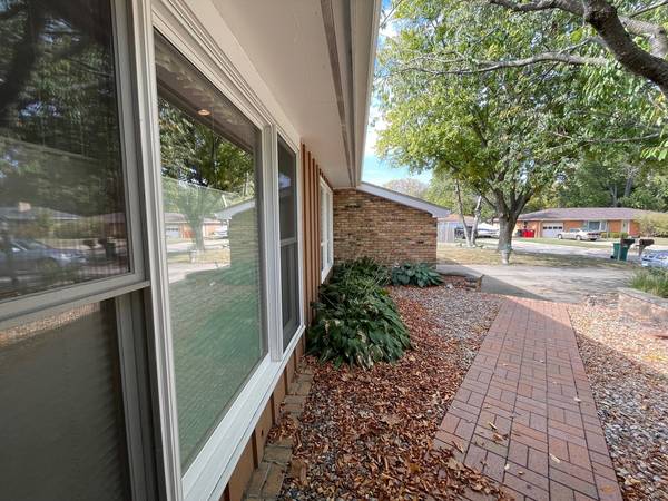 Champaign, IL 61821,7 Mcdonald CT