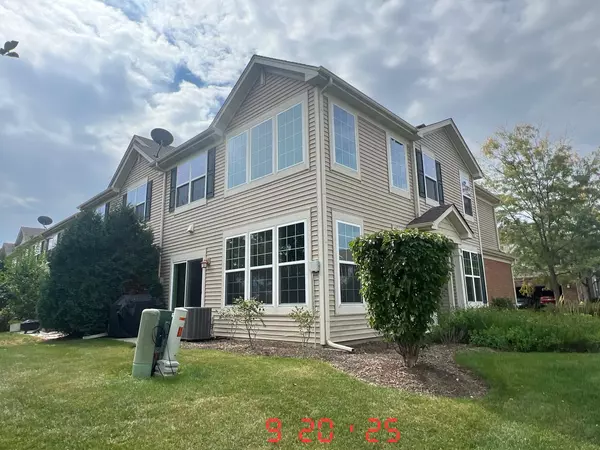 Huntley, IL 60142,10070 Cummings ST #34-01