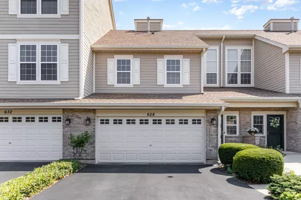 628 Belmont LN, Carol Stream, IL 60188