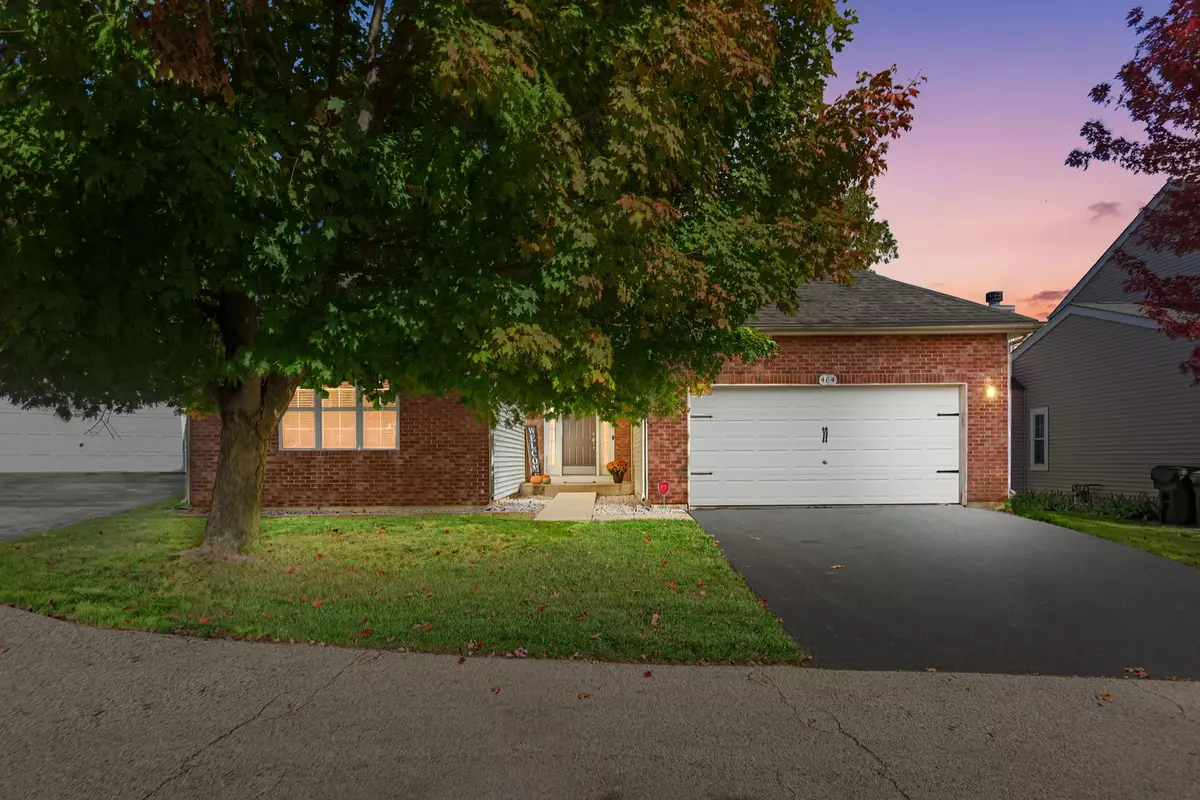 Lindenhurst, IL 60046,464 N Crooked Lake LN