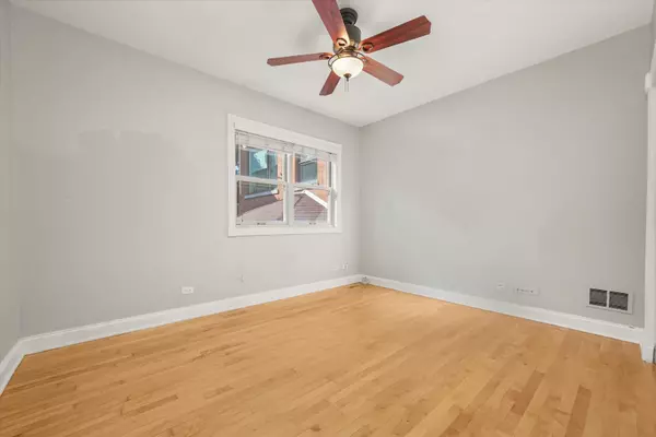 Chicago, IL 60622,2430 W Iowa ST #1