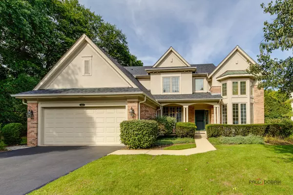 4250 Meadowview DR, Glenview, IL 60026