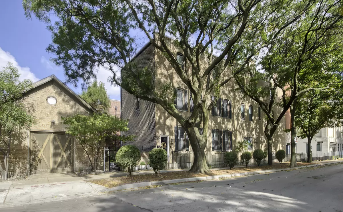 Chicago, IL 60614,1408 W Belden AVE #1R