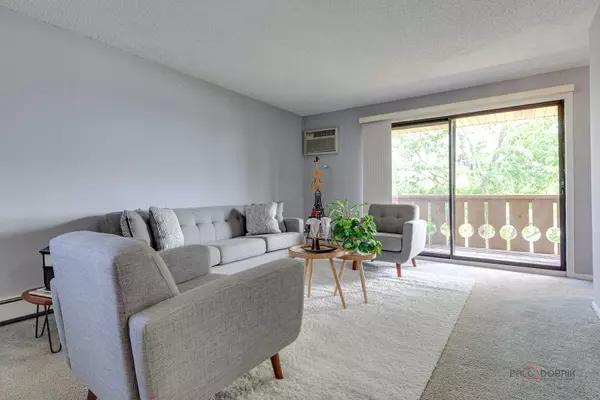 Vernon Hills, IL 60061,4 PARKSIDE CT #12