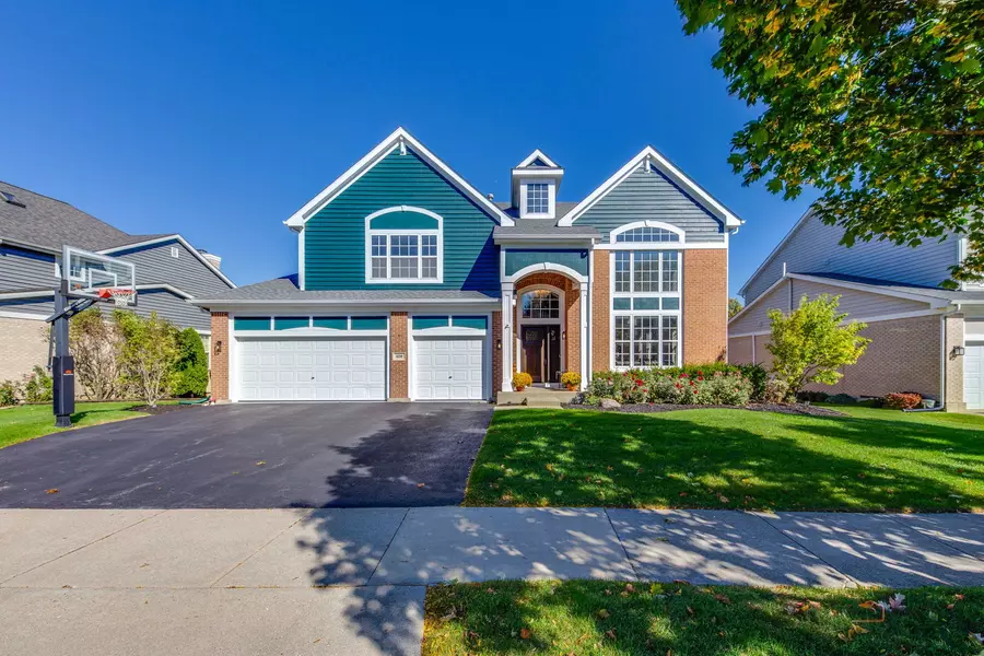 608 Sycamore ST, Vernon Hills, IL 60061