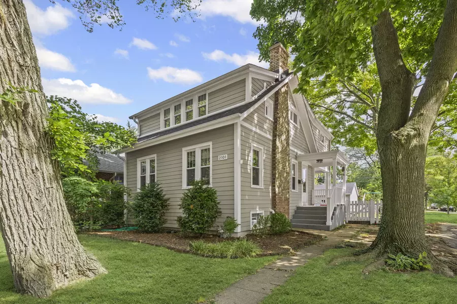 2101 Pioneer RD, Evanston, IL 60201