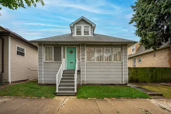 4953 W Drummond PL, Chicago, IL 60639