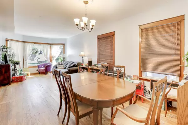 Chicago, IL 60618,4154 N CAMPBELL AVE