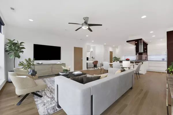 Chicago, IL 60610,1014 N Larrabee ST #4N