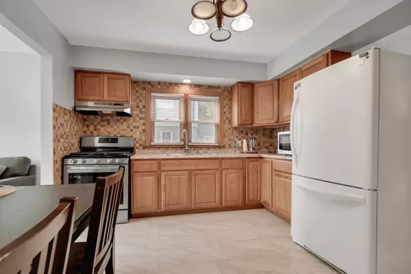 Bridgeview, IL 60455,7828 Suburban LN