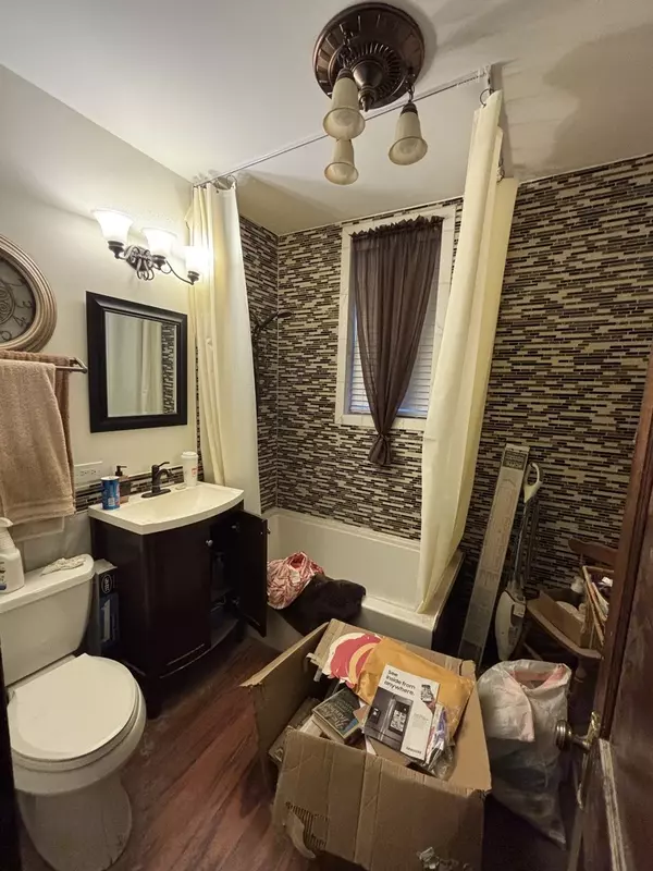 Chicago, IL 60623,4242 W 21st PL