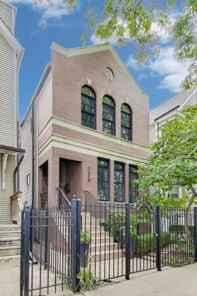 3418 N HAMILTON AVE, Chicago, IL 60618