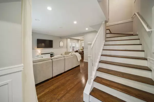 Berwyn, IL 60402,2406 Oak Park AVE