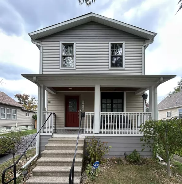 2042 Grove ST, Blue Island, IL 60406