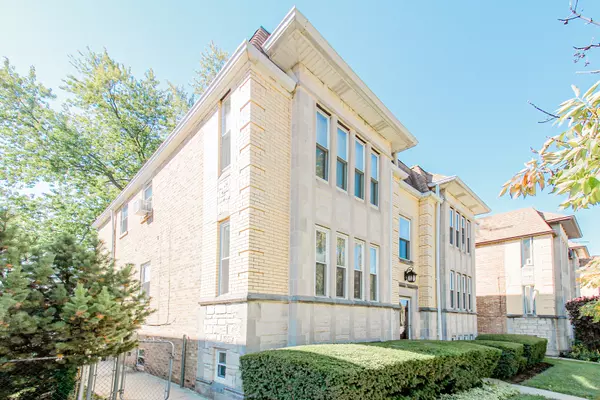 Chicago, IL 60631,6669 W Devon AVE #1E