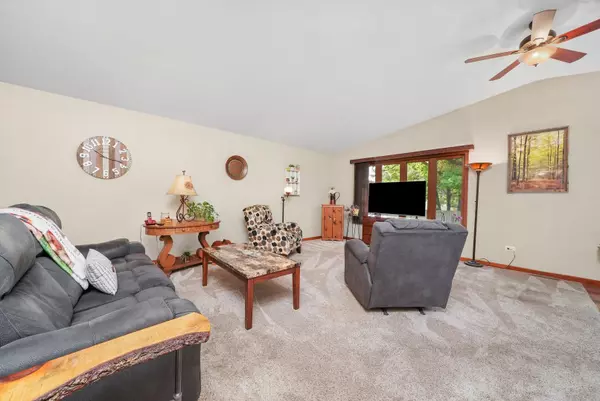 Gurnee, IL 60031,4124 Russell AVE