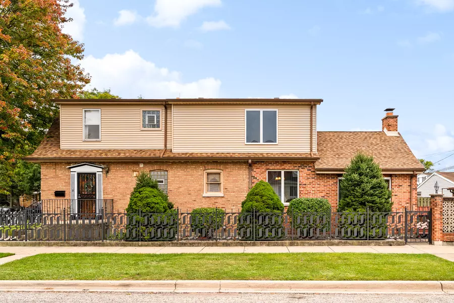 3250 N Page AVE, Chicago, IL 60634