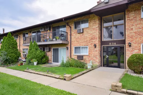 834 E Old Willow RD #210, Prospect Heights, IL 60070