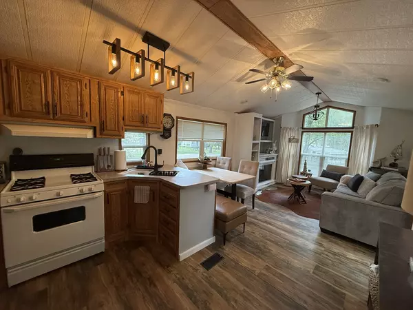 Sublette, IL 61367,9-49 Woodhaven Lakes