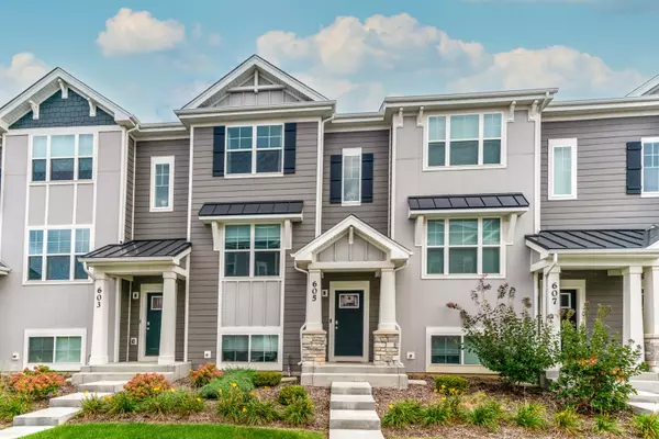 605 Acadia AVE, Mundelein, IL 60060