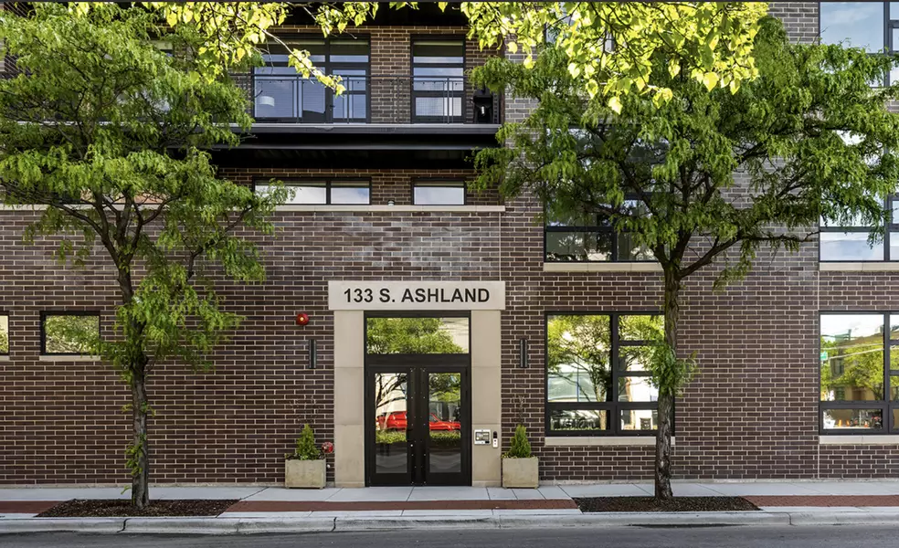 133 S Ashland AVE #417, Chicago, IL 60607