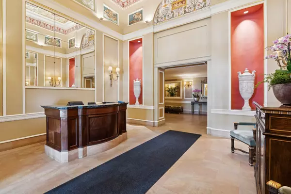 Chicago, IL 60611,219 E Lake Shore DR #8C