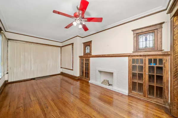 Chicago, IL 60619,7616 S Calumet AVE