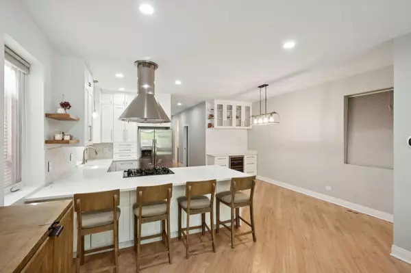 Chicago, IL 60618,3052 N Oakley AVE #1