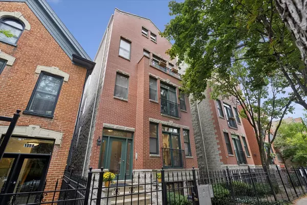 1056 N Marshfield AVE #1, Chicago, IL 60622
