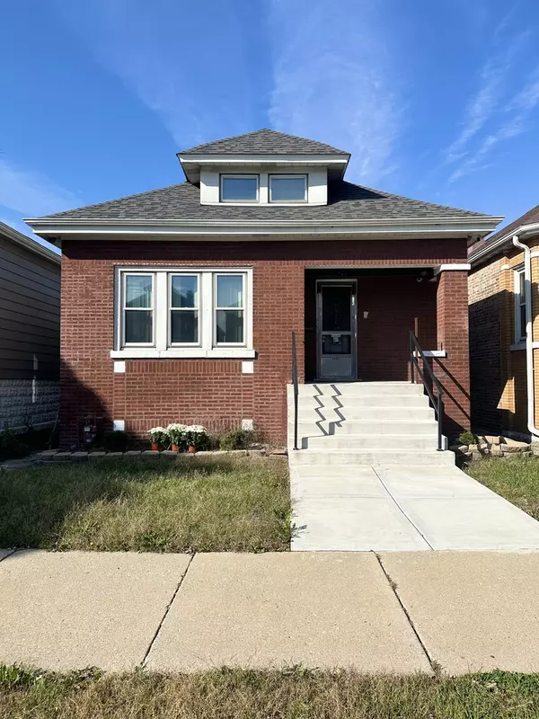 4824 S Tripp AVE, Chicago, IL 60632