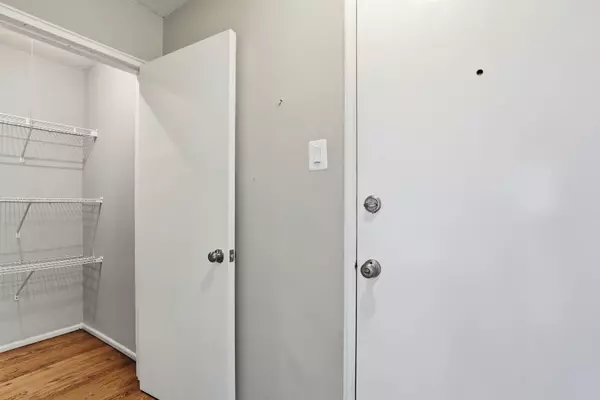 Chicago, IL 60625,2412 W Farragut AVE #2B-2422