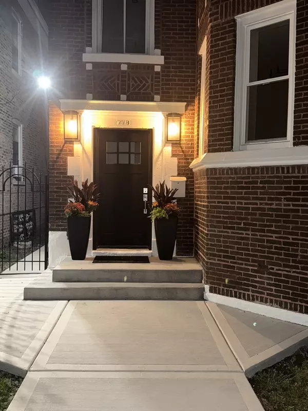 Chicago, IL 60620,7718 S Bishop ST