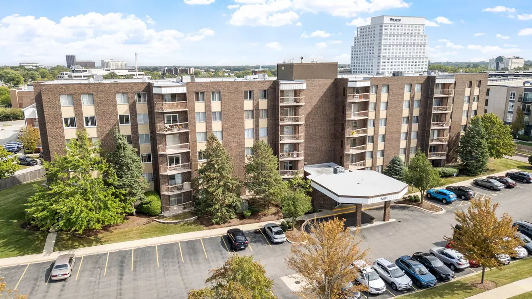 2201 S Grace ST #305, Lombard, IL 60148