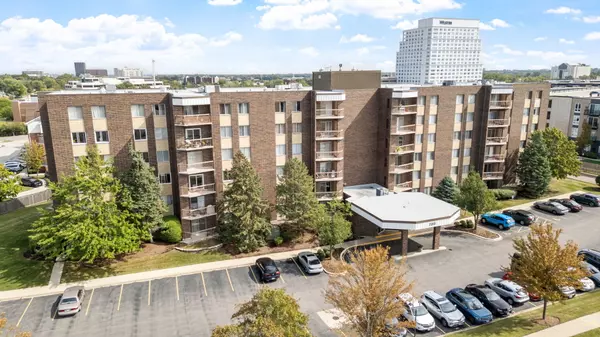 2201 S Grace ST #305, Lombard, IL 60148