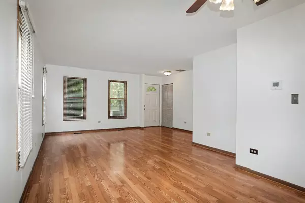 Elgin, IL 60123,1410 Misthaven LN