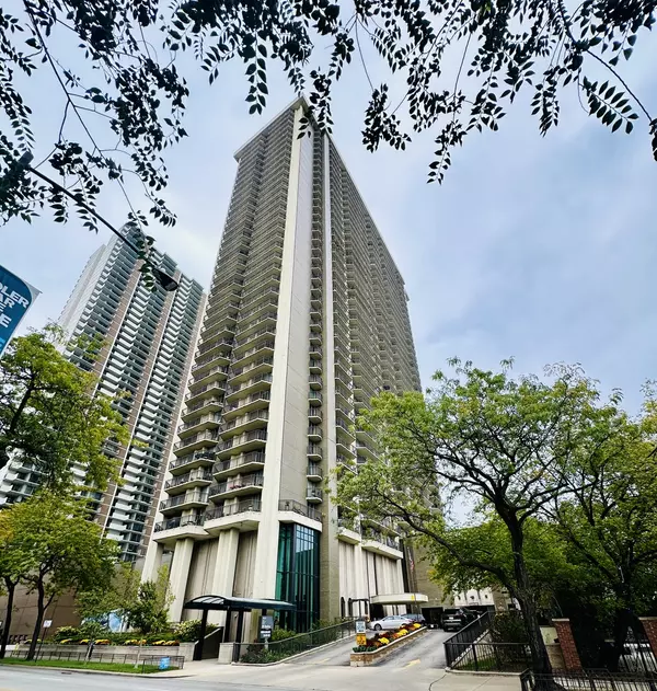 6007 N Sheridan RD #6H, Chicago, IL 60660