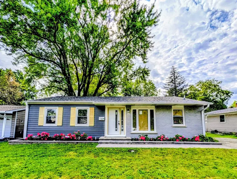 1005 Valley Stream DR, Wheeling, IL 60090