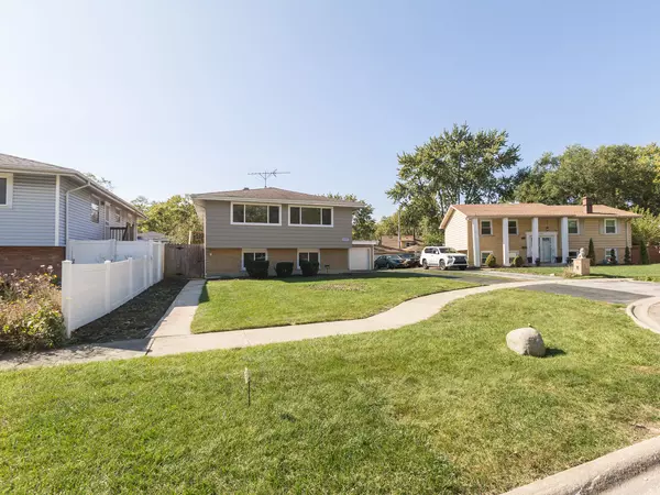 16920 Glen Oaks CT, Country Club Hills, IL 60478