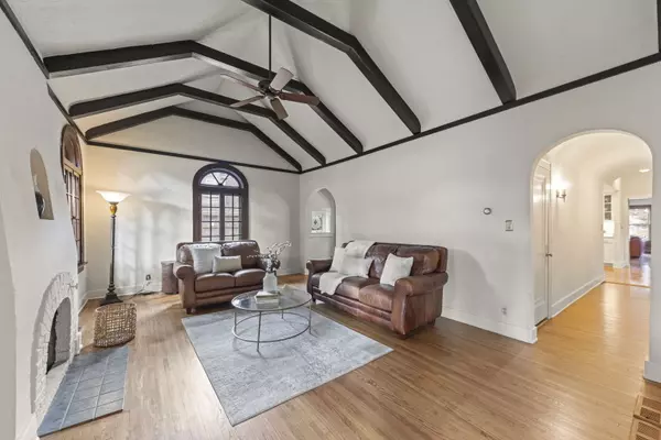 Naperville, IL 60540,444 S Sleight ST