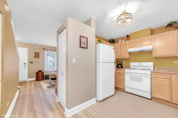 Round Lake, IL 60073,73 W Providence LN