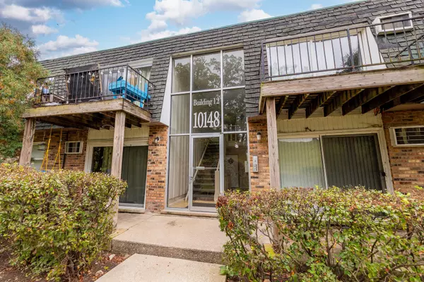 Palos Hills, IL 60465,10148 S 84th TER #215