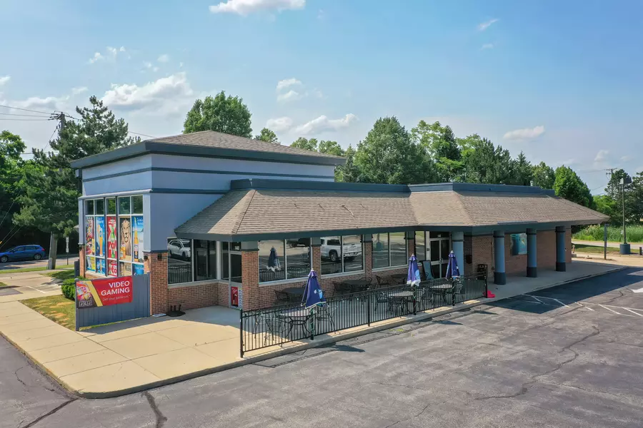 1440 E Grand AVE, Lindenhurst, IL 60046