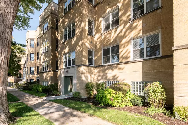 Chicago, IL 60618,4307 N Troy ST #1